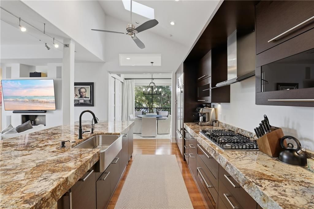 340 12th Ave S, Unit 6, Naples, FL 34102 Photo