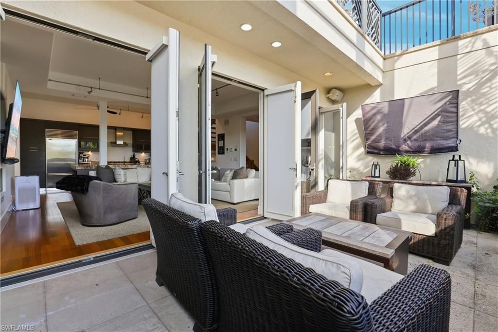 340 12th Ave S, Unit 6, Naples, FL 34102 Photo