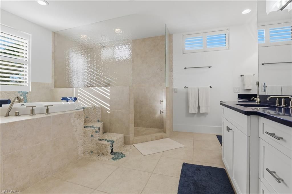 340 12th Ave S, Unit 6, Naples, FL 34102 Photo