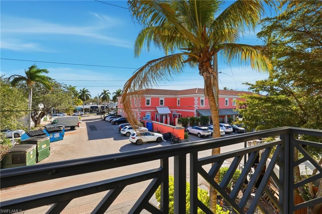 340 12th Ave S, Unit 6, Naples, FL 34102 Photo