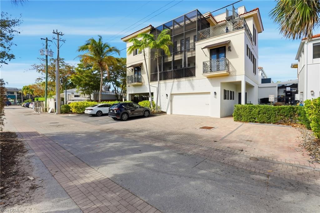 340 12th Ave S, Unit 6, Naples, FL 34102 Photo