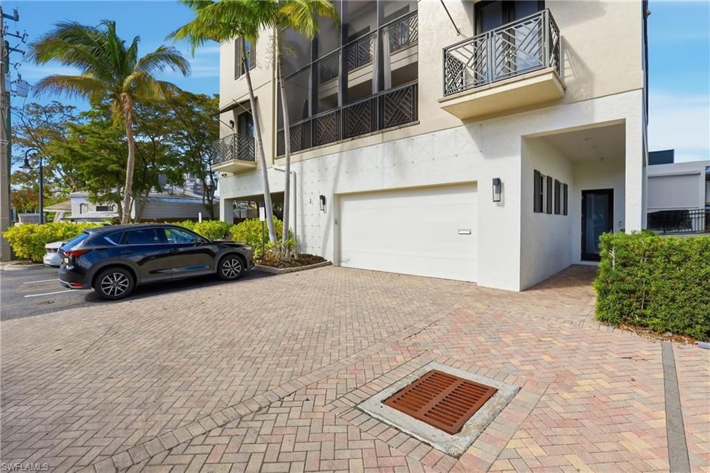 340 12th Ave S, Unit 6, Naples, FL 34102 Photo