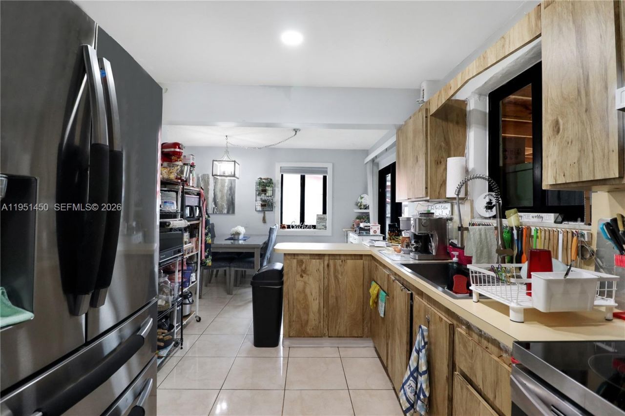 3529 W 14th Ln, Hialeah, FL 33012 Photo