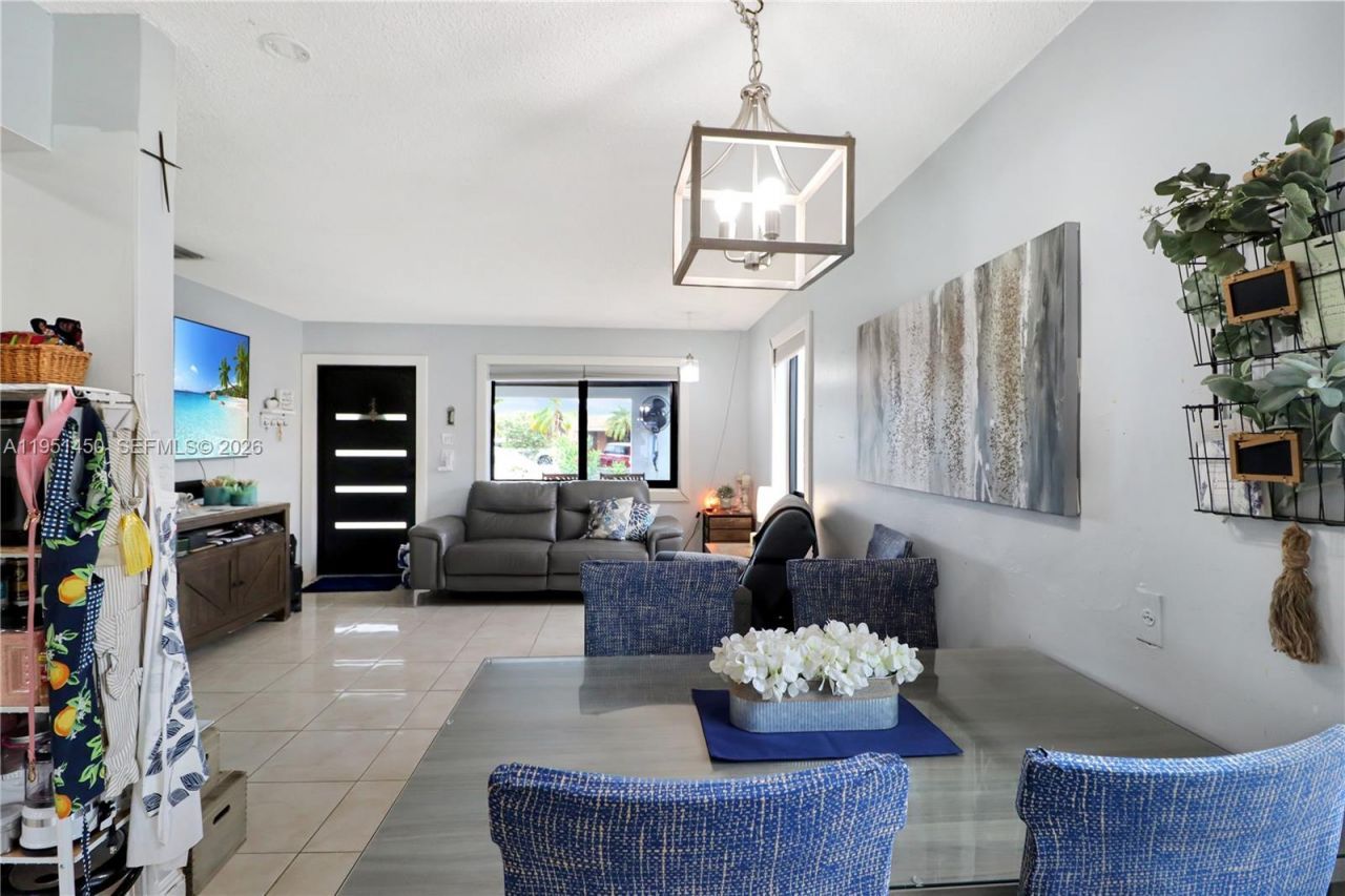 3529 W 14th Ln, Hialeah, FL 33012 Photo