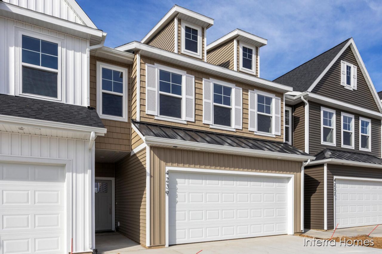 4239 Stratton Boulevard Se, Unit 23, Kentwood, MI 49512 Main Photo