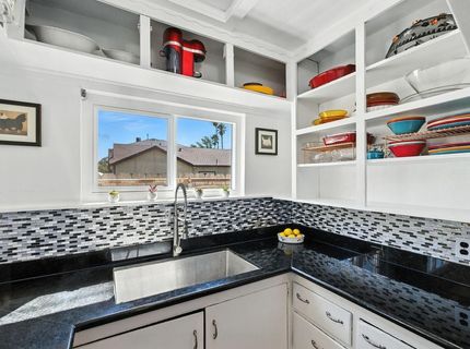 4037 42nd St, Sacramento, CA 95820 Photo