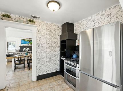 4037 42nd St, Sacramento, CA 95820 Photo