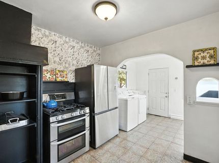 4037 42nd St, Sacramento, CA 95820 Photo