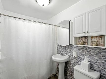 4037 42nd St, Sacramento, CA 95820 Photo