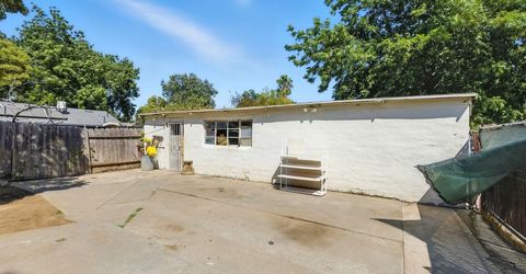 4037 42nd St, Sacramento, CA 95820 Photo