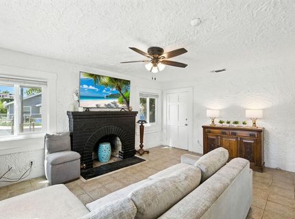 4037 42nd St, Sacramento, CA 95820 Photo