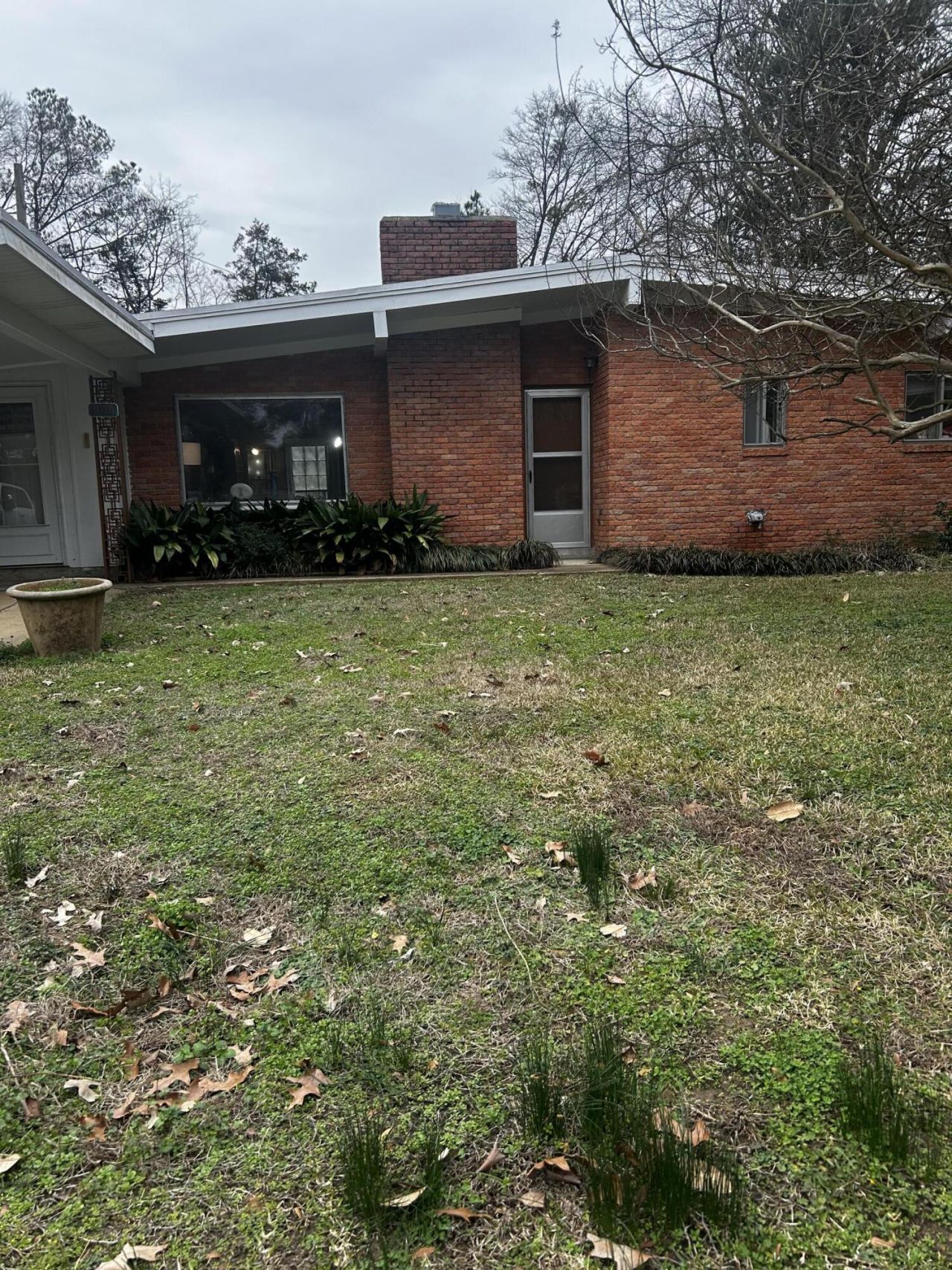 909 Barnett Drive, Starkville, MS 39759 Main Photo