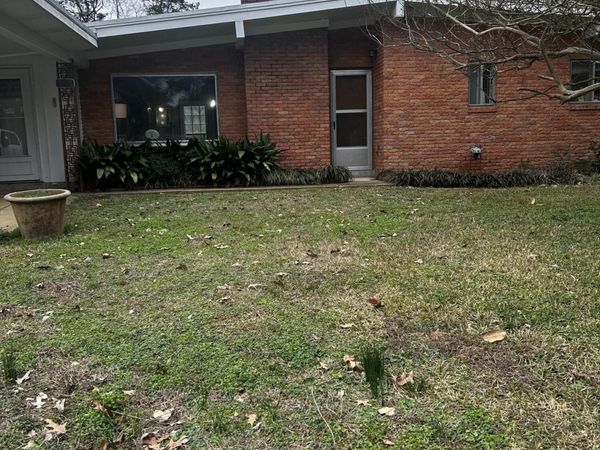 909 Barnett Drive, Starkville, MS 39759