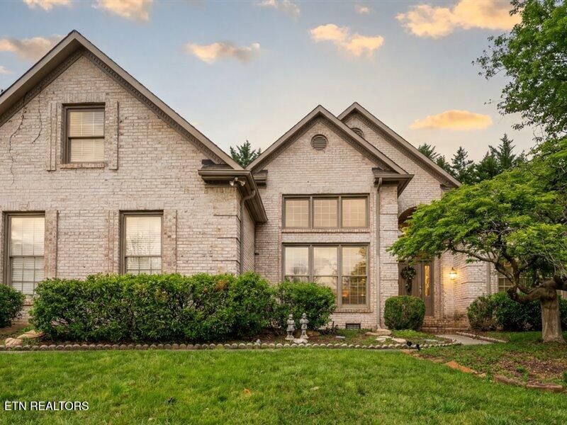 847 Trent Lane, Knoxville, TN 37922 Main Photo