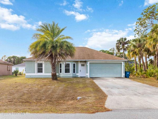 308 NW Tamarind Circle NW, Unit 41, Palm Bay, FL 32907