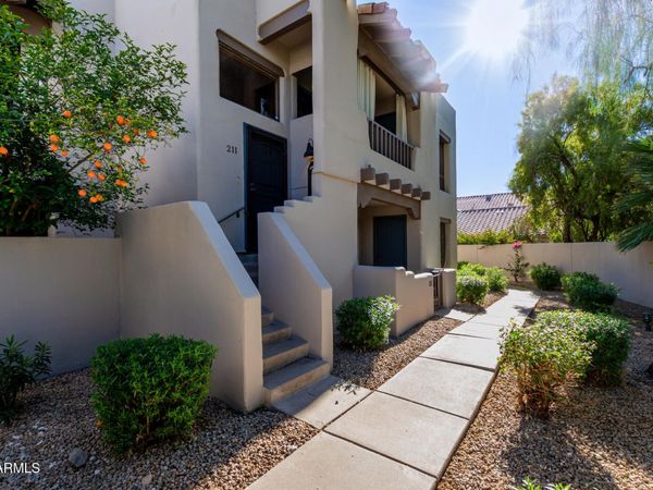 7300 N DREAMY DRAW Drive, Unit 211, Phoenix, AZ 85020