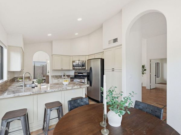 8859 S GRANDVIEW Drive, Tempe, AZ 85284