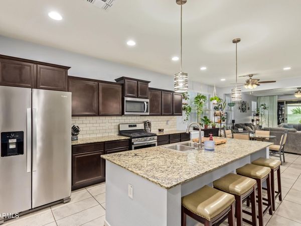 9836 W ATLANTIS Way, Tolleson, AZ 85353