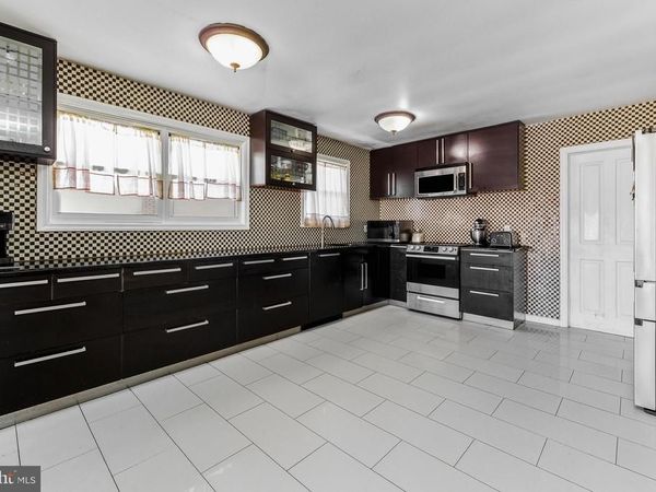 28 FOREST HILL DRIVE, CHERRY HILL, NJ 08003