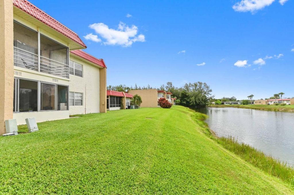 198 Lake Frances Drive, West Palm Beach, FL 33411 Photo