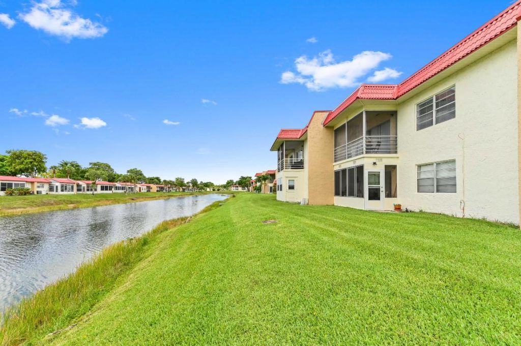 198 Lake Frances Drive, West Palm Beach, FL 33411 Photo