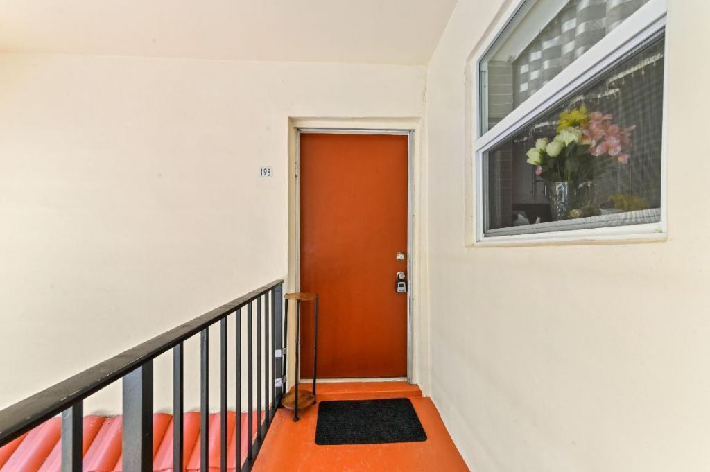 198 Lake Frances Drive, West Palm Beach, FL 33411 Photo