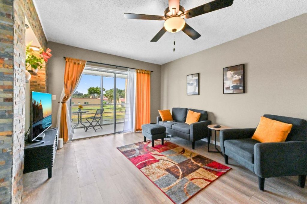 198 Lake Frances Drive, West Palm Beach, FL 33411 Photo