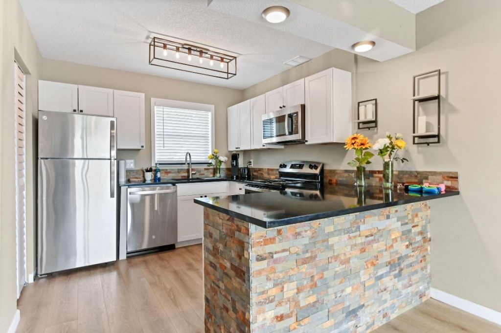 198 Lake Frances Drive, West Palm Beach, FL 33411 Photo