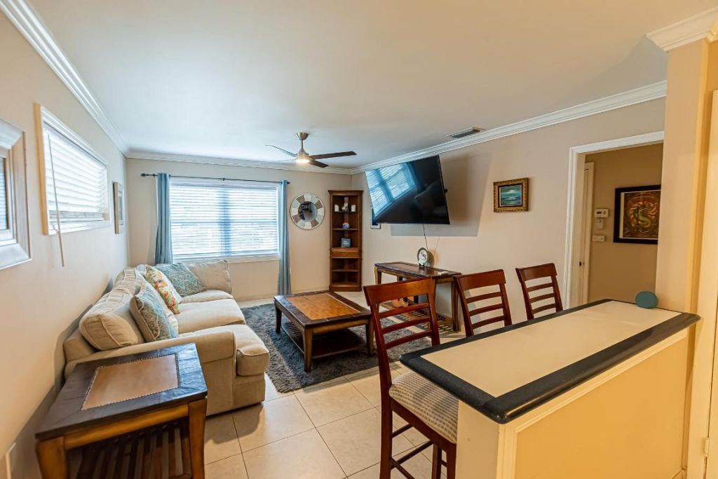 602 Azalea Avenue, Fort Pierce, FL 34982 Photo