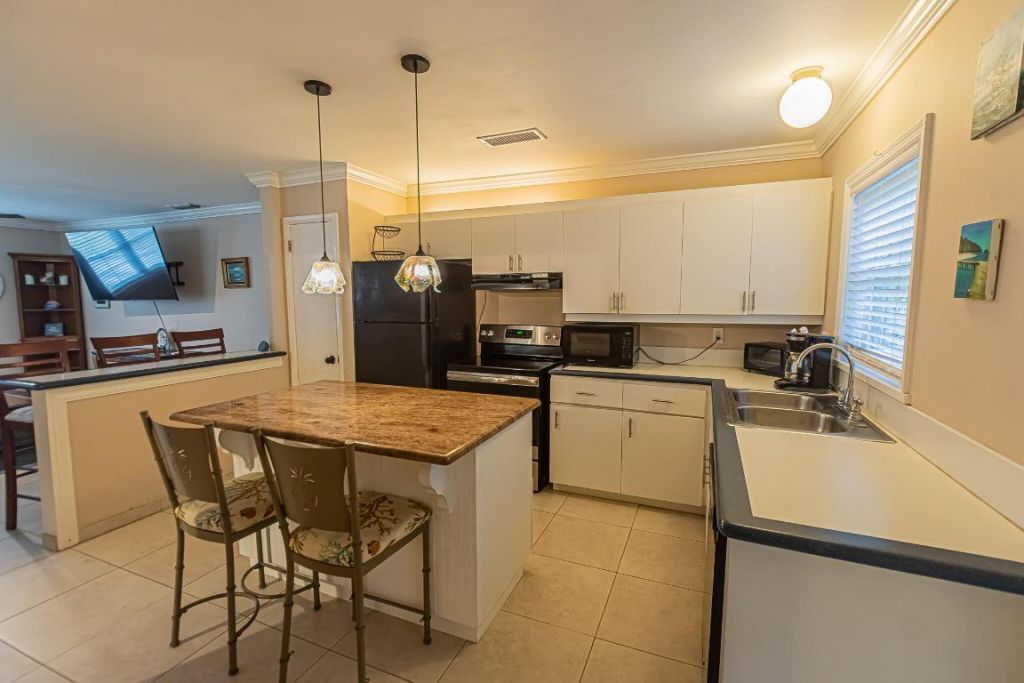 602 Azalea Avenue, Fort Pierce, FL 34982 Photo