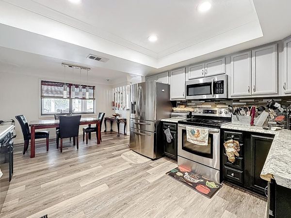 189 NE Caprona Avenue, Port Saint Lucie, FL 34983