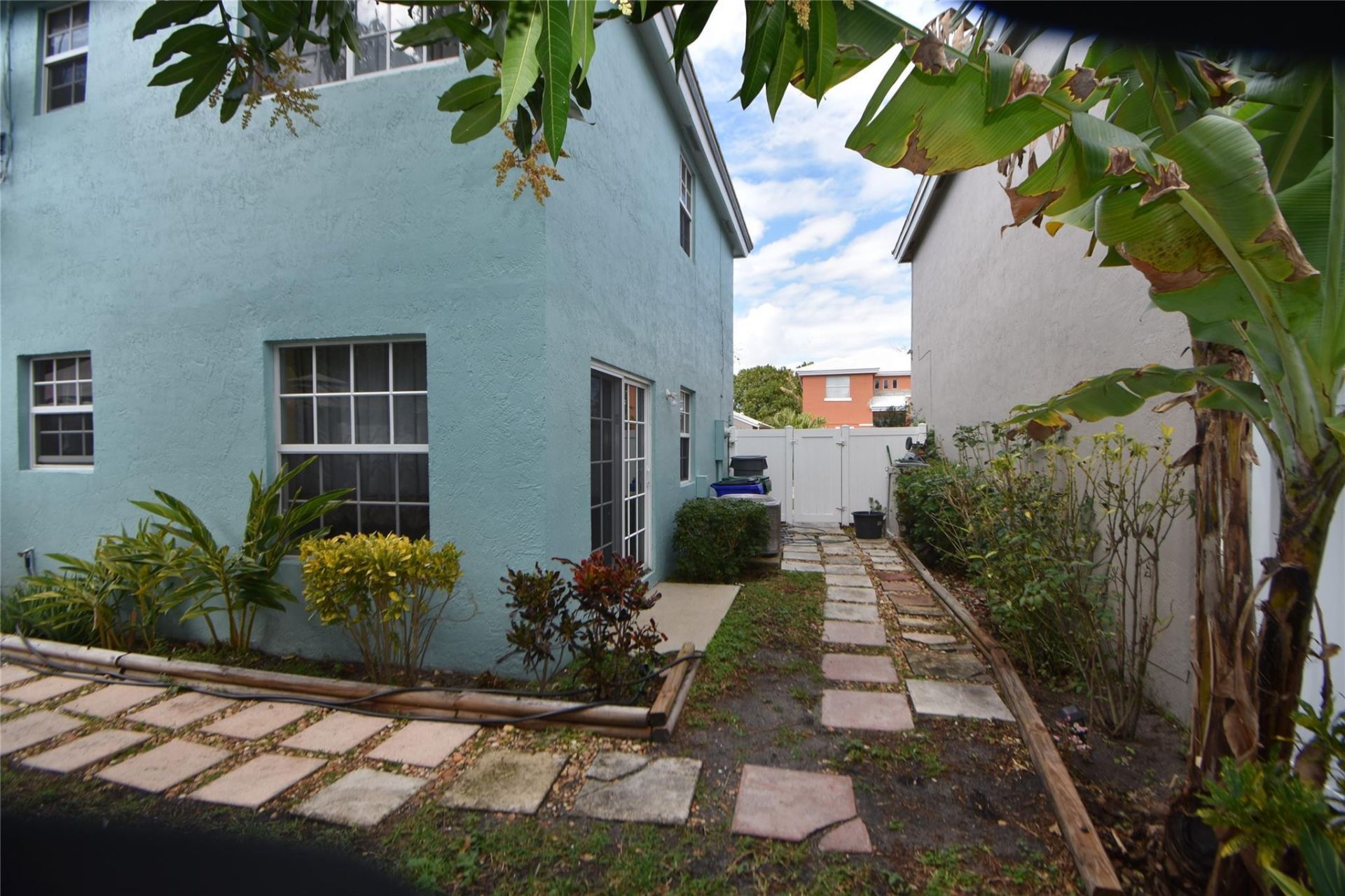 6572 Bayfront Drive, Margate, FL 33063 Photo