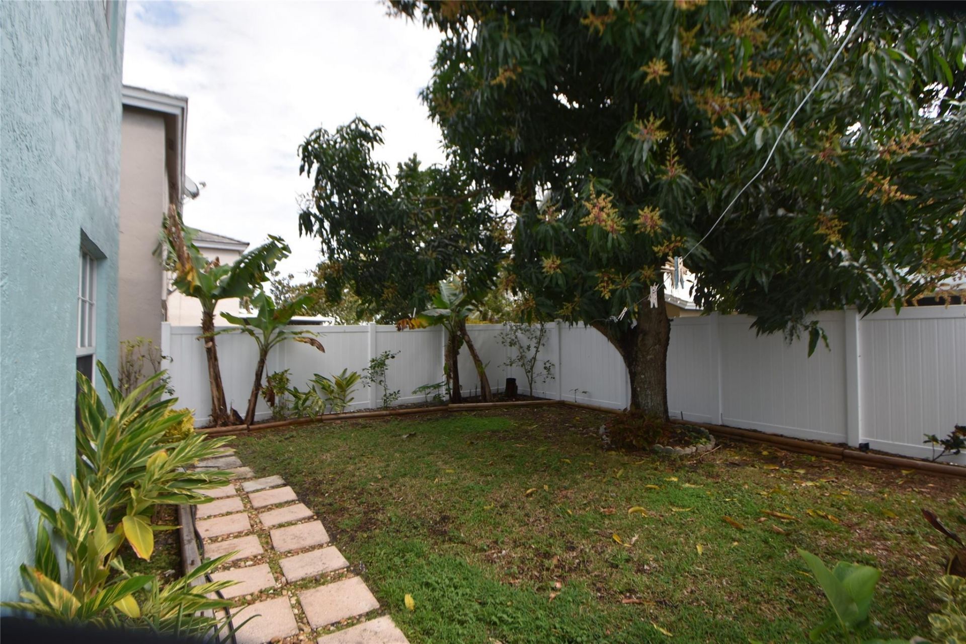 6572 Bayfront Drive, Margate, FL 33063 Photo