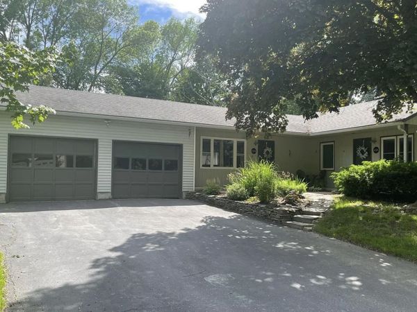 102 Juniper Ridge, Shelburne, VT 05403