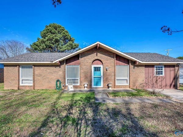 1002 Skyview Street Sw SW, Decatur, AL 35601