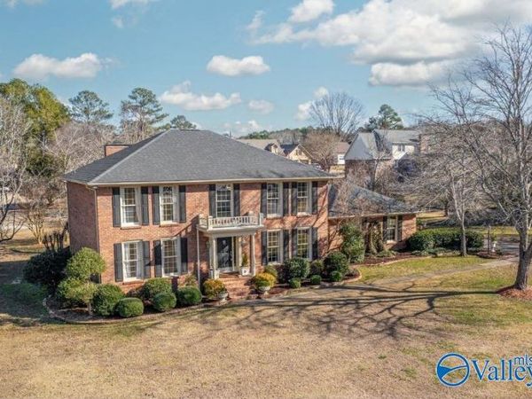 109 Red Barn Road, Rainbow City, AL 35906