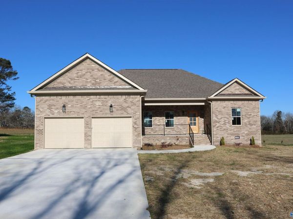 1039 Shoal Creek Road, Arab, AL 35016