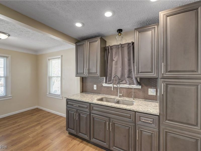 6013 Northcliff Avenue, Cleveland, OH 44144 Photo 12