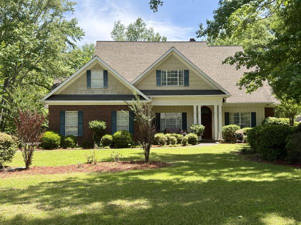 92 Highpointe Dr., Hattiesburg, MS 39402