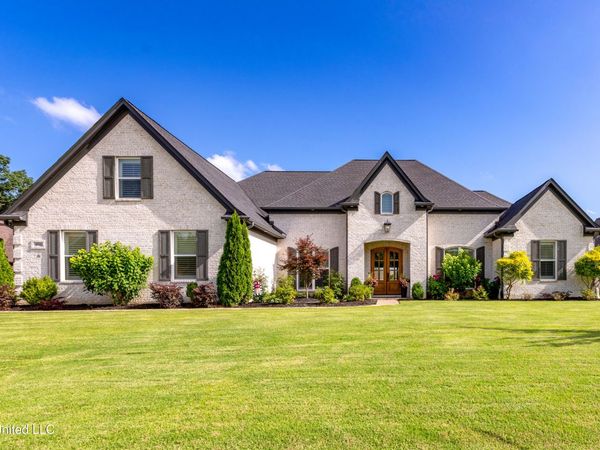 8209 Waterfall Way, Olive Branch, MS 38654