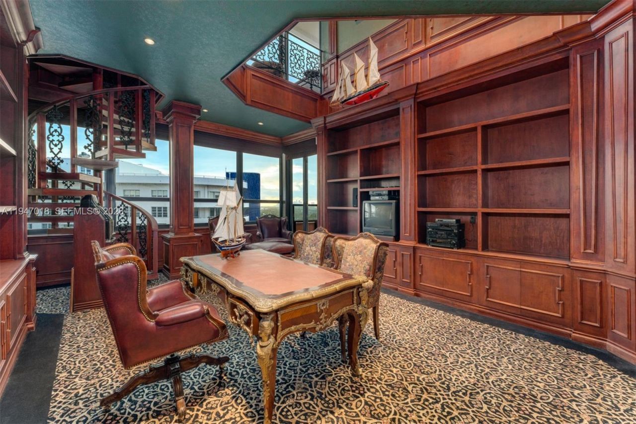 5225 Collins Ave , Unit PH8, Miami Beach, FL 33140 Photo