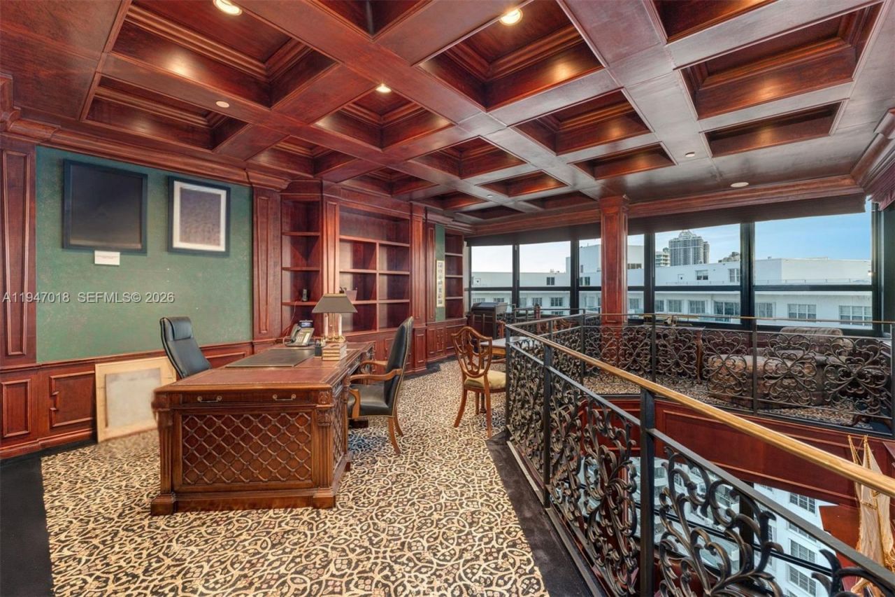 5225 Collins Ave , Unit PH8, Miami Beach, FL 33140 Photo