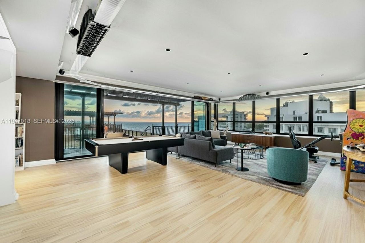 5225 Collins Ave, Unit PH8, Miami Beach, FL 33140 Photo