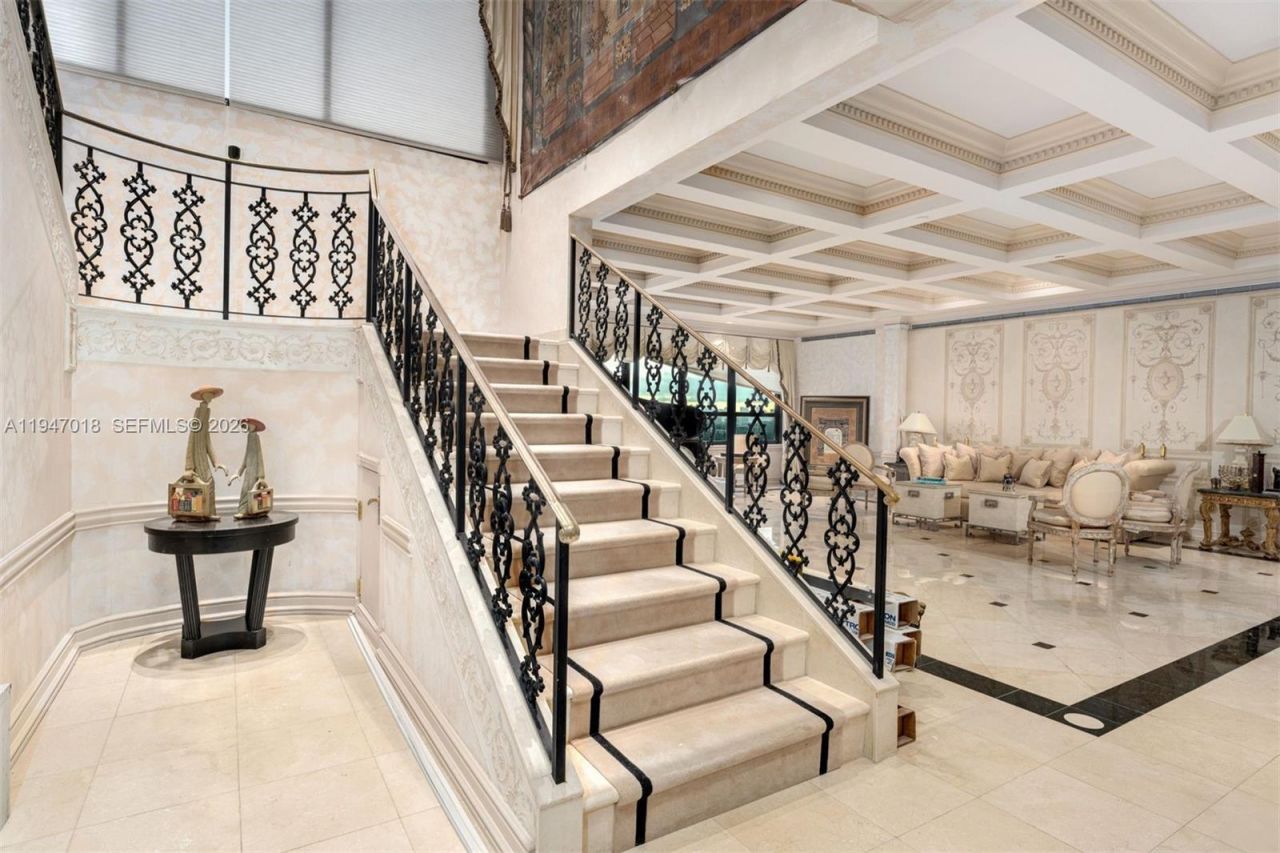 5225 Collins Ave, Unit PH8, Miami Beach, FL 33140 Photo