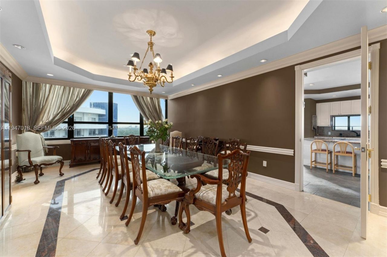 5225 Collins Ave, Unit PH8, Miami Beach, FL 33140 Photo