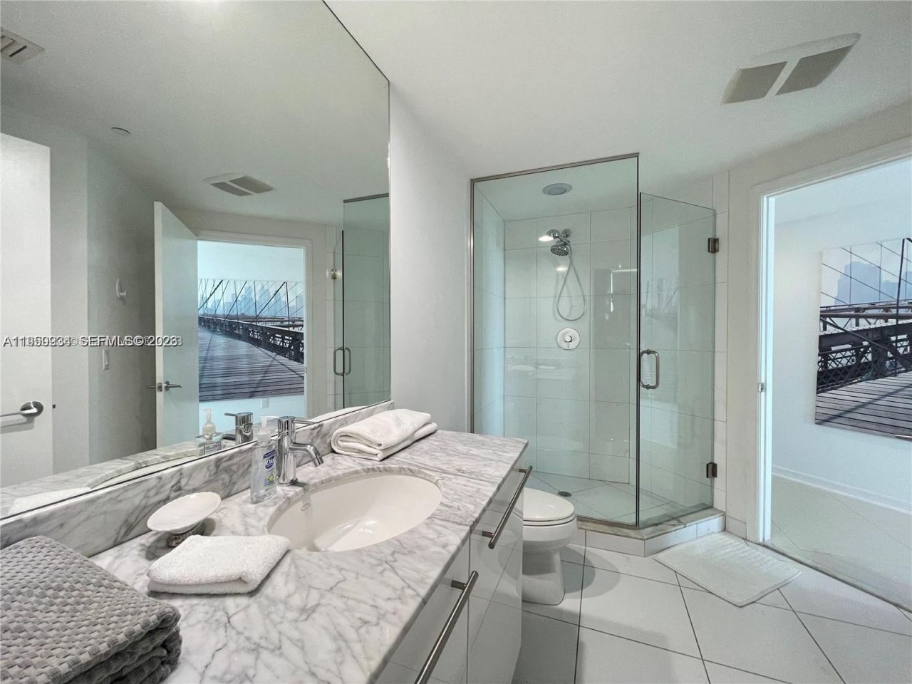 500 Brickell Ave , Unit 3302, Miami, FL 33131 Photo