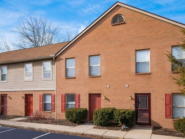 1211 Rivercrest Drive S, Unit E, Delaware, OH 43015