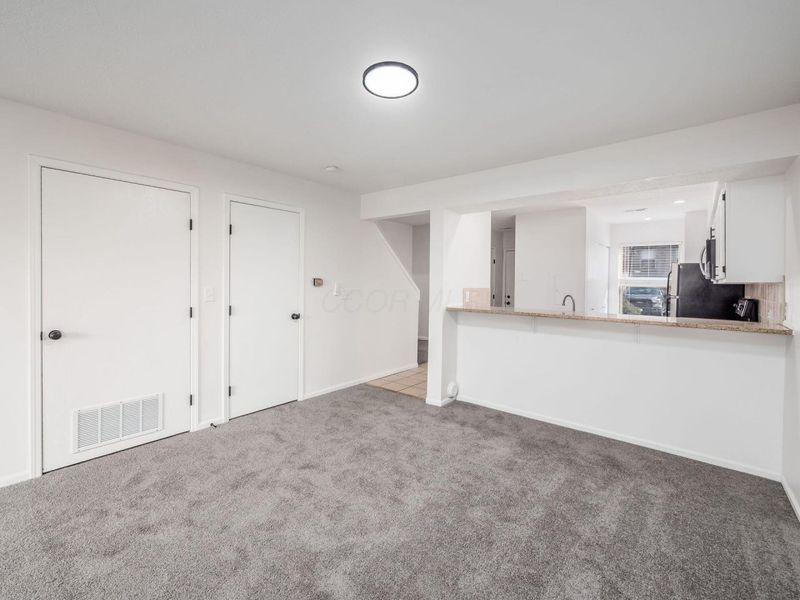 1211 Rivercrest Drive S, Unit E, Delaware, OH 43015 Photo 14