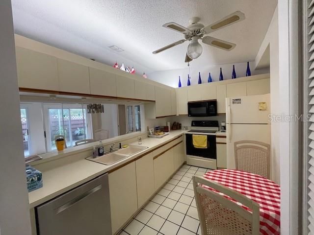 7208 29th Avenue Drive W, Unit 2264, Bradenton, FL 34209 Photo