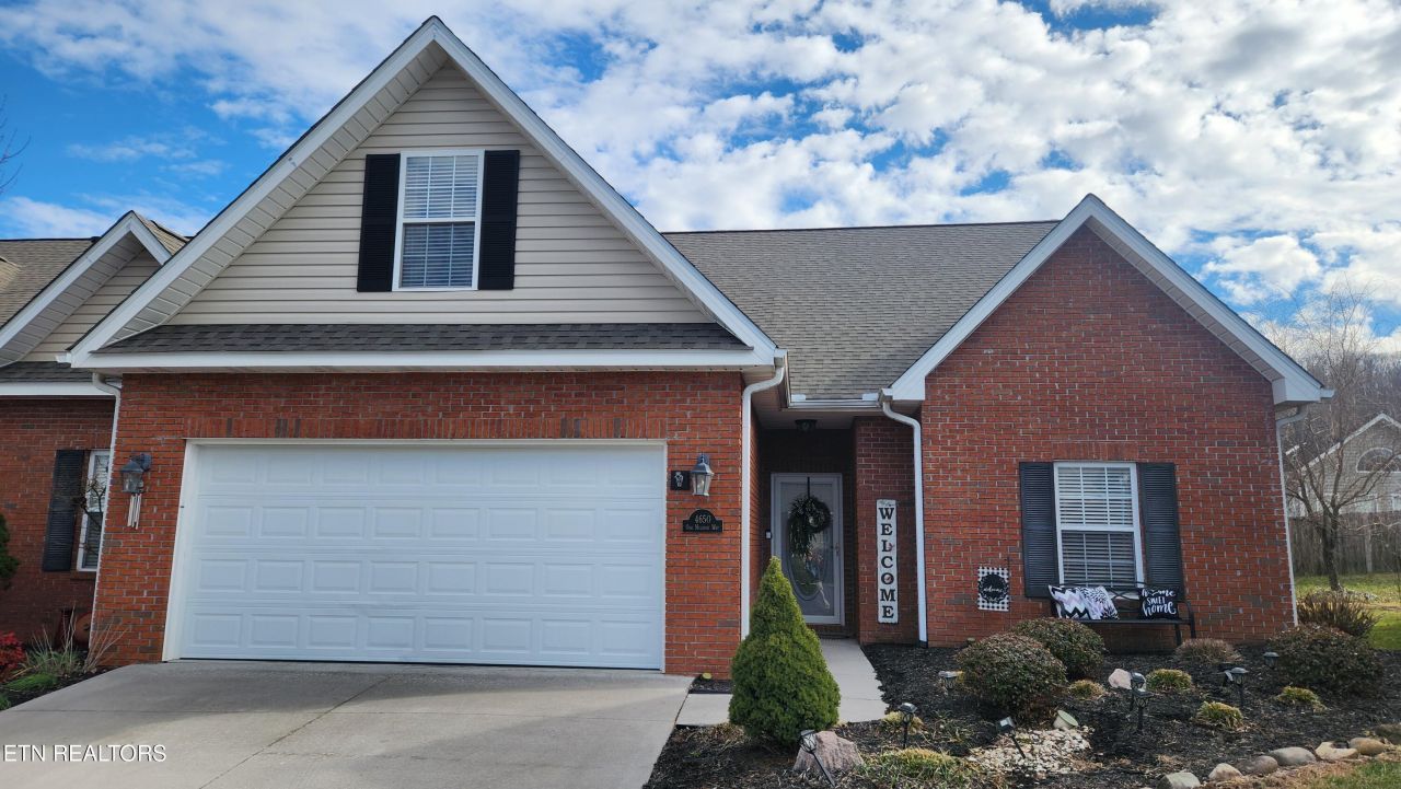 4650 Oak Meadow Way, Knoxville, TN 37918 Main Photo